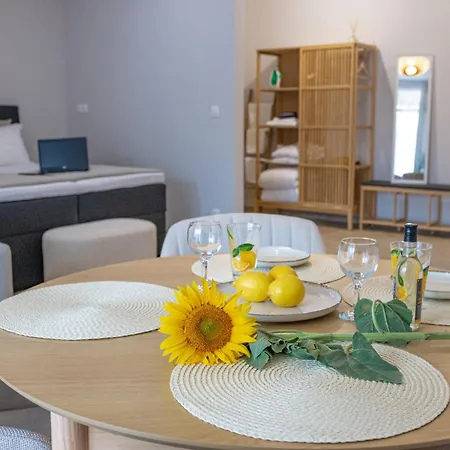 дизайнерско студио в модерна сграда -молимаркс делукс студио *