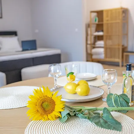 Apartmán дизайнерско студио в модерна сграда -молимаркс делукс студио *