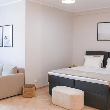 дизайнерско студио в модерна сграда -молимаркс делукс студио Apartament